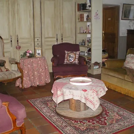 Au Bon Gre D'hugoline Bed & Breakfast 3*