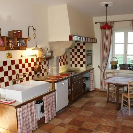 Au Bon Gre D'hugoline Bed & Breakfast