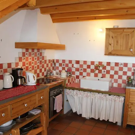 Au Bon Gre D'hugoline Bed & Breakfast 3*